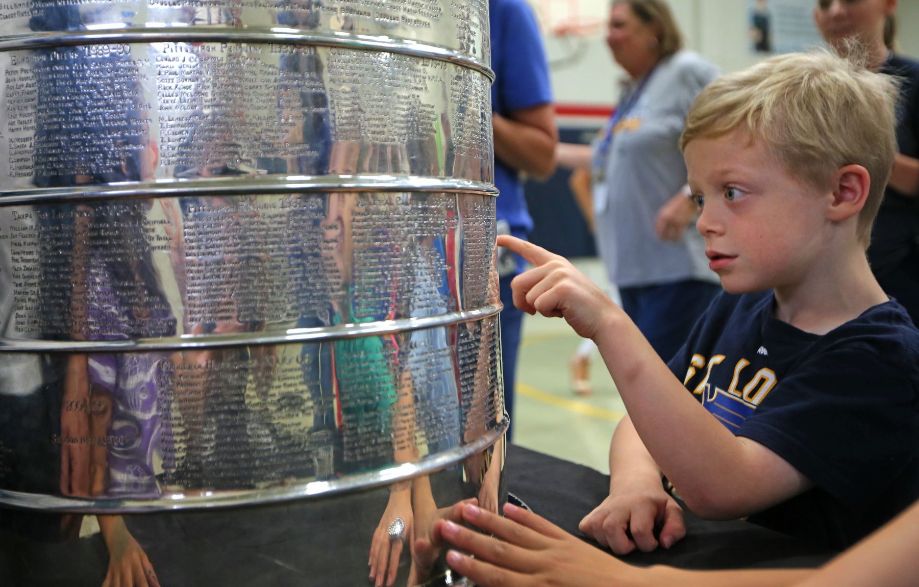 Stanley Cup visits Barretts Elementary
